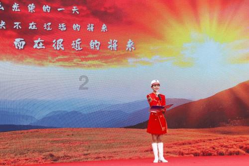 情深深雨蒙蒙上赵薇唱的歌名字是什么?游戏画面